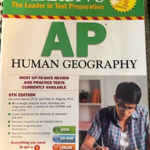 BARRON’S AP Human Geography Test Prep Book with CD great condition